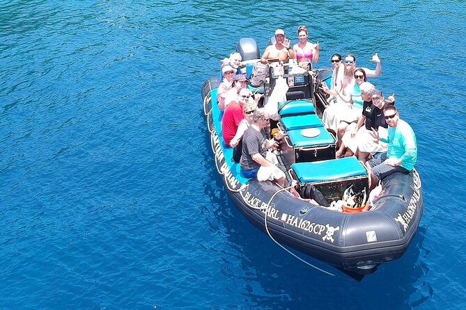 5-Hour Kona Private Boat Charter - Kealakekua Bay snorkeling: prescription masks and clear-water chances