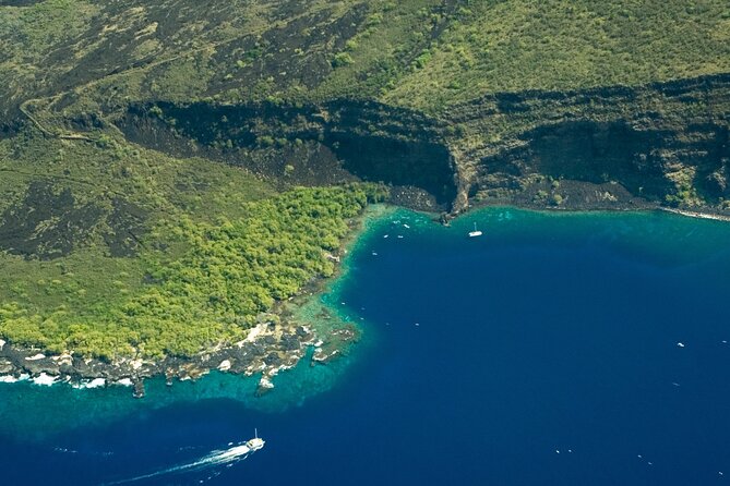Best Coral Reef Snorkel Tour in Kona - Protected Marine Sanctuary - Small-Group Size: Up to Six vs. Boat Cap of 14