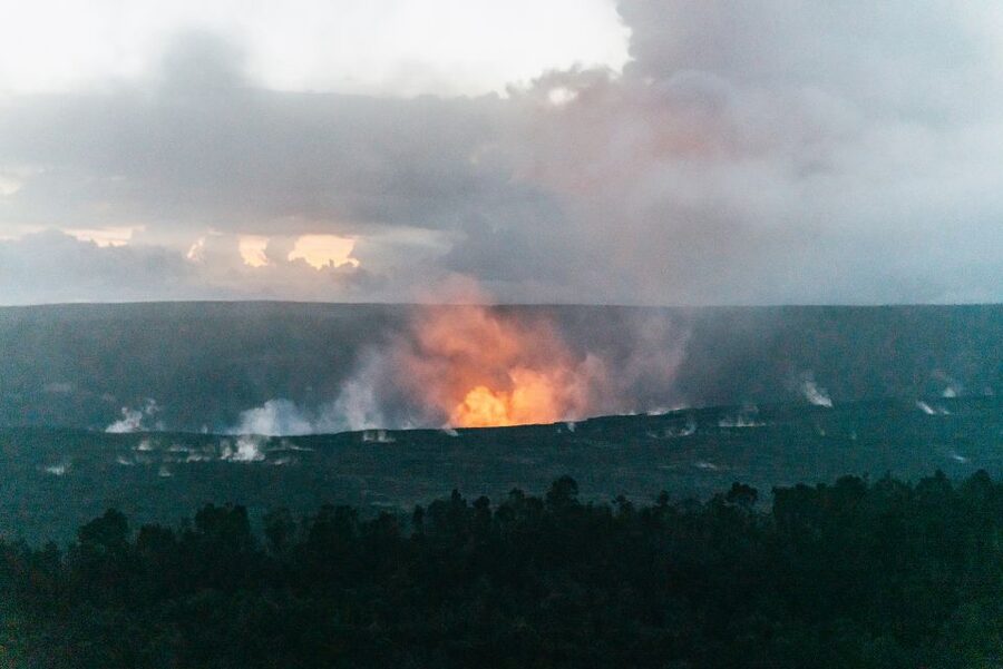 Big Island: Evening Volcano Explorer from Hilo - Star of the Sea Painted Church: When a Community Fights Back