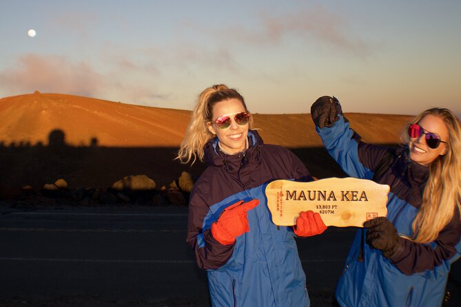 Big Island GOAT Experience: Mauna Kea Summit, Sunset & Stars - Sunset at the summit: warm gear, hot drinks, and guided sky hints