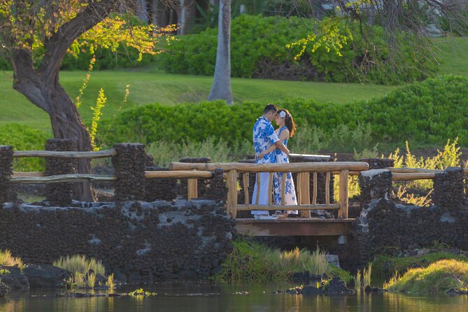 Big Island Hawaii Photographer - Waikoloa Mini Session - The 25 Minutes Plan: Candid Walks and Quick Poses by the Water