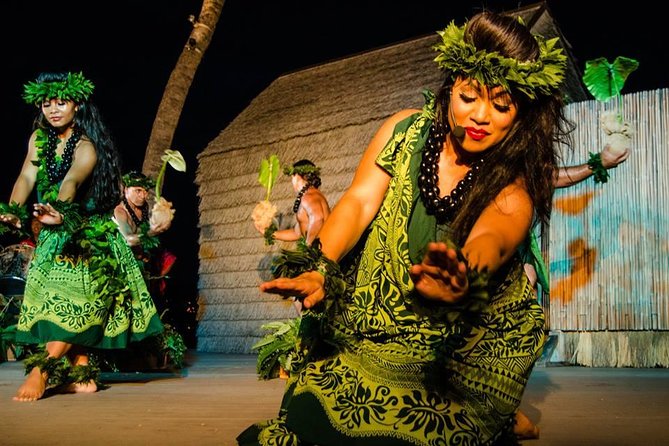Big Island: Island Breeze Luau - Where Kamakahonu Bay Puts You Close to the Story