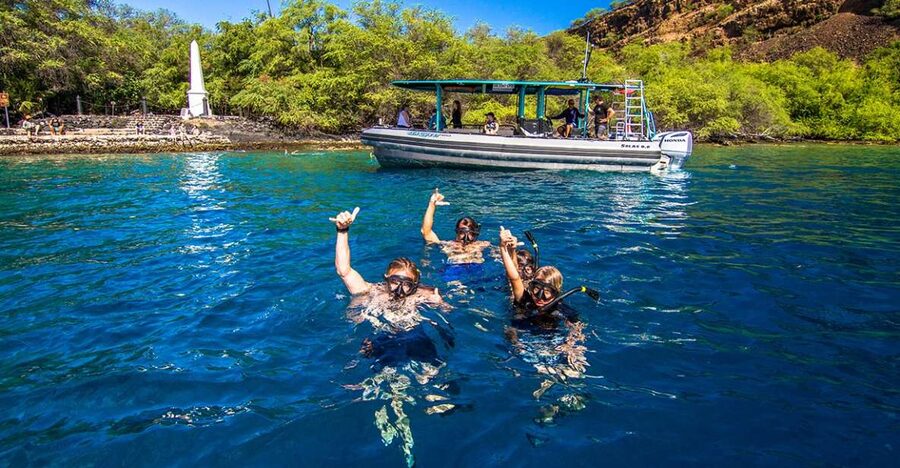 Big Island: Kona Half-Day Boat Tour with Snorkeling & Lunch - Key things that make this Kona tour a winner