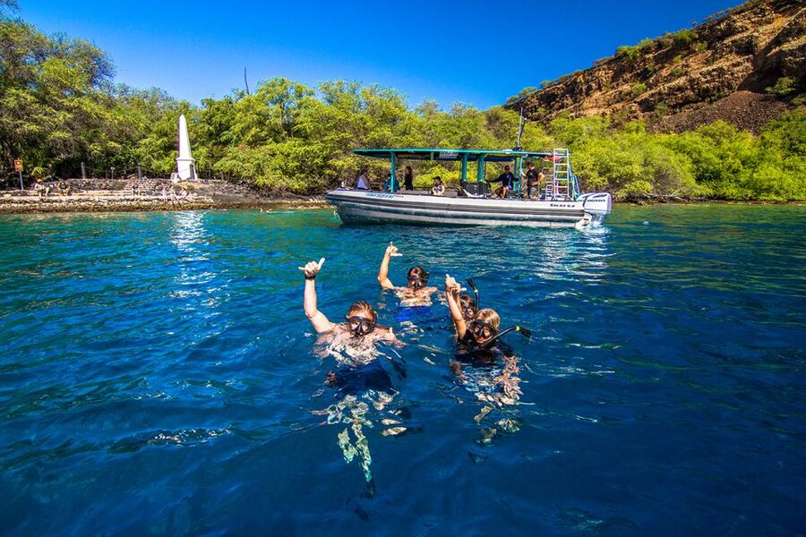 Big Island: Kona Half-Day Boat Tour with Snorkeling & Lunch - Snorkel Stop 1: Puʻuhonua O Honaunau (Honaunau Bay) for coral and turtles