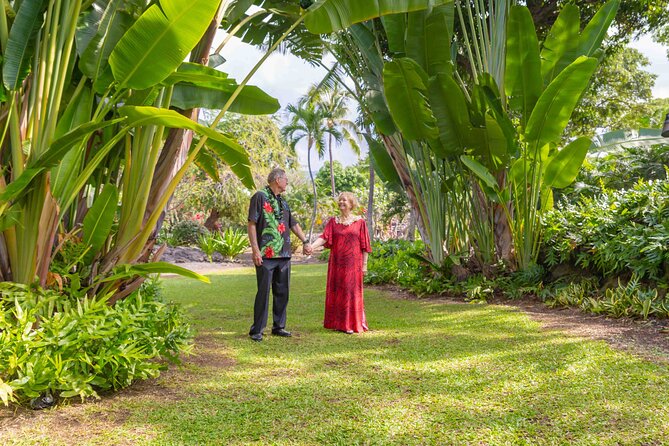 Big Island, Kona Hawaii Photographer - Outrigger Mini Session - Ideal for families, anniversaries, and anyone who hates long photo days