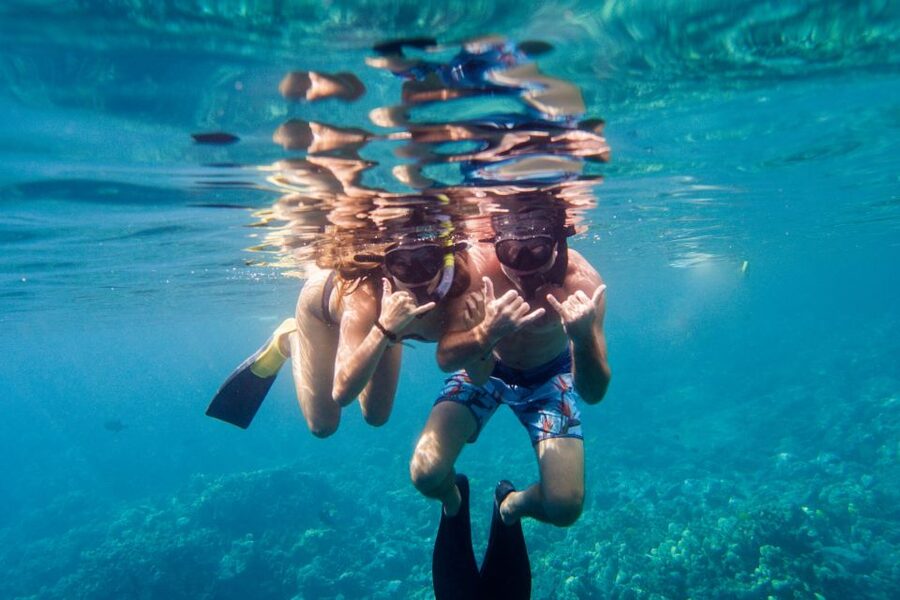 Big Island: Morning Snorkel Sail to Captain Cook's Monument - Keauhou Bay at 8:30 am: how the morning starts