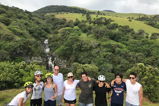 Big Island Mountain Biking on Anna Ranch - Volcano views at the break point: the payoff stop