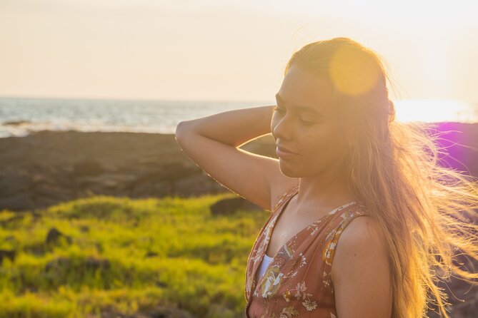Big Island Photographer 45 minute beach portrait sessions - Sunrise or sunset: which time you should pick