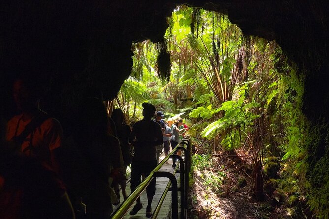 Big Island Scenic Tour: Volcano HiloTown Waterfalls Beach & Lunch - Key highlights worth planning around