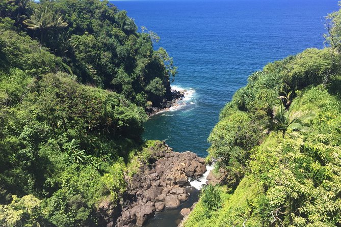Big Island Volcano Adventure from Kona: Small Group - Hilo-area backroads: the middle of the day that often decides your mood