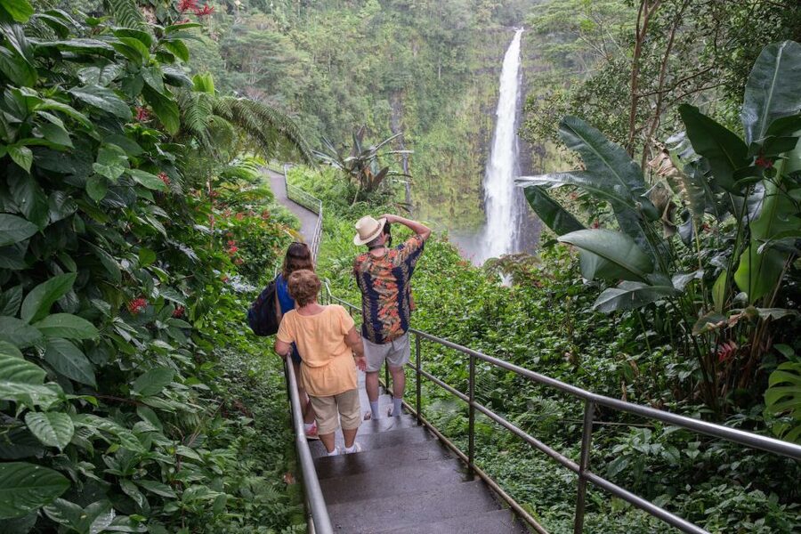 Big Island: Volcanoes, Waterfalls, & Coffee Farm Day-Trip - South Point and Kealakekua Bay: sunset drive that ties the story together