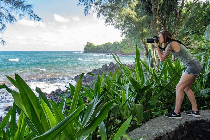 Big Island Waterfalls Tour with Swimming and Botanical Garden - A quick malasada break at Tex Drive-In