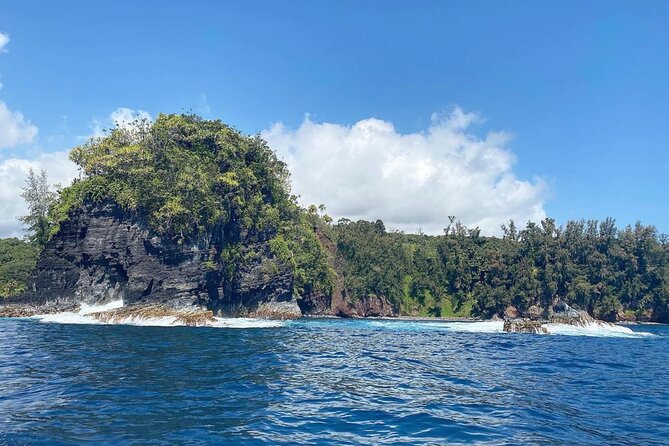 Cliff's of Hawai'i Onomea Waterfall Cruise - When Weather Helps (and When It Doesn’t)