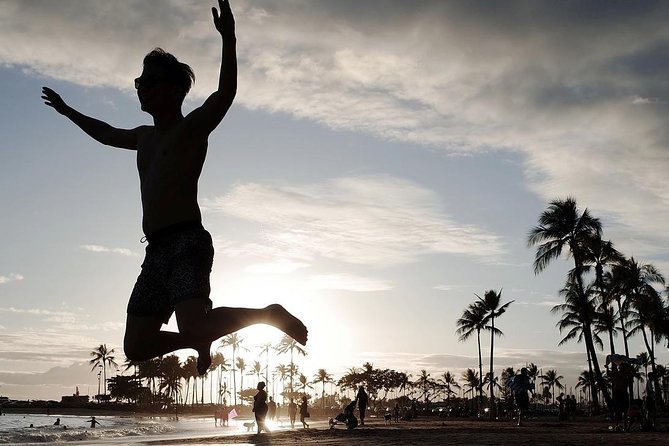 Creative Soul Scavenger Hunt( Kona Big island Hawaii) - Stop 1: Hulihe’e Palace clues without the usual hurry