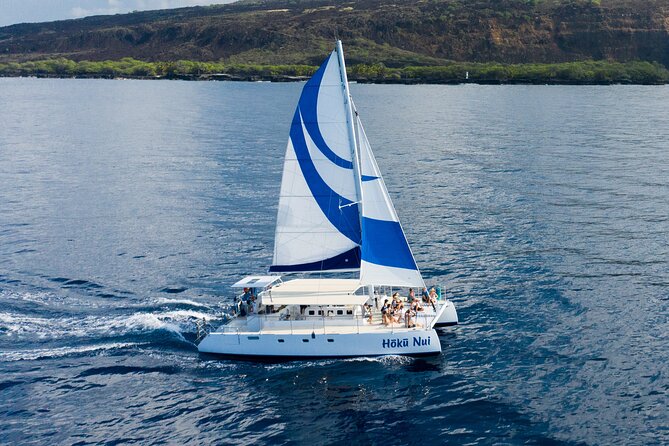 Deluxe Sail & Snorkel to the Captain Cook Monument - The catamaran morning: timing, comfort, and why the boat setup helps