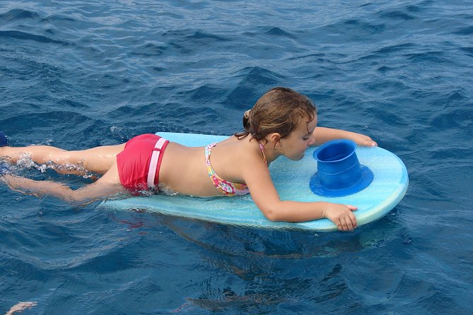 Deluxe Snorkel & Dolphin Watch Aboard a Luxury Catamaran from Kailua-Kona - Comfort, bathrooms, and accessibility that make the trip easier