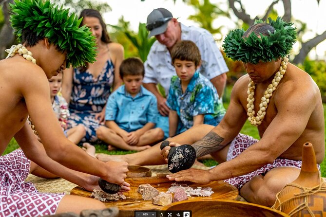 Feast and Fire Luau Outrigger Kona Resort and Spa - Keauhou Bay location and how that changes your night