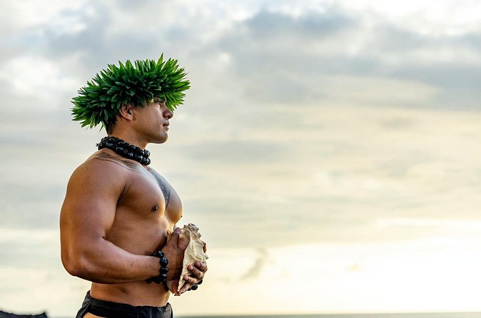 Feast and Fire Luau Outrigger Kona Resort and Spa - Arrival and meeting point: get oriented fast