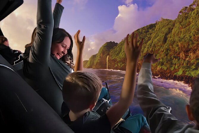 Flight of Aloha Flying Ride Pass - Inside the flying ride theater: what happens before the show