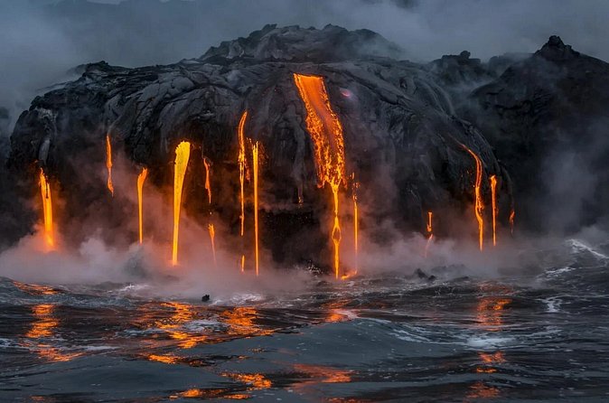 From Big island Hilo Private Volcanoes and Waterfalls Tour - Price and logistics: why the $950 per group can be fair or frustrating