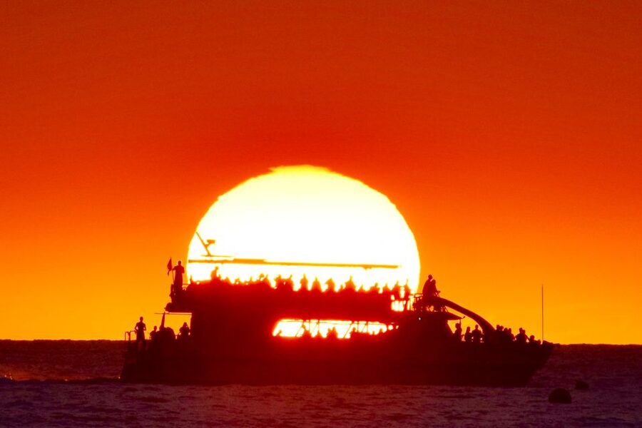 From Hawaii: Historical Dinner Cruise Tour to Kealakekua Bay - Kealakekua Bay and Captain Cook’s Monument: why boat access matters