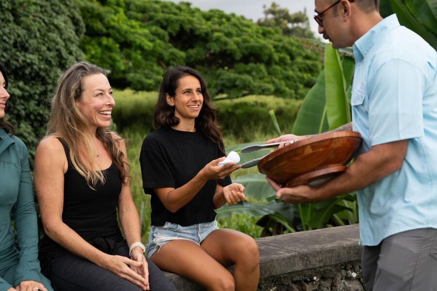 Hawaii: Big Island Volcanoes Day Tour with Dinner and Pickup - What kind of people will love this tour?