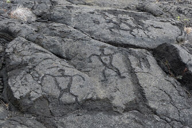 Hawaii Volcanoes National Park Self-Guided Driving Audio Tour - Cinder cones, kipukas, and Mauna Ulu’s toadstool shapes