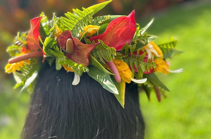 Hawaiian Floral Crown Weaving in Hilo - Your Garden Stroll: How the Plants Become Part of the Lei Po’o