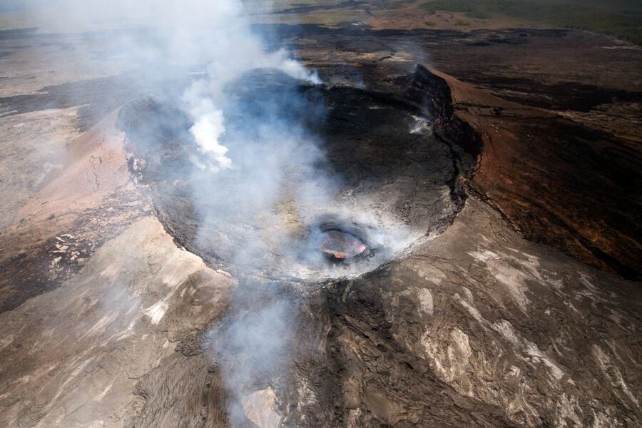 Hilo: Hawaii Volcanoes National Park Flight - How Weather Changes What You See (And Why the Pilot Matters)