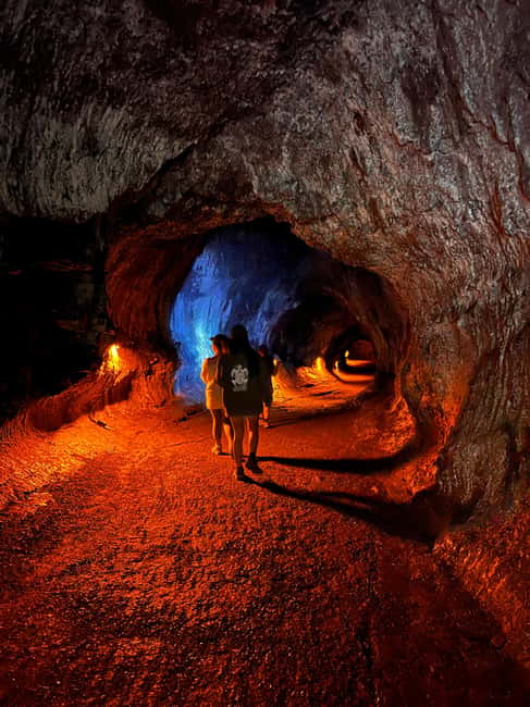 Hilo: Kilauea Fissure 8 Hiking, Volcanoes and Waterfalls - Kīlauea Overlook and Thurston Lava Tube: the stop that changes your sense of time
