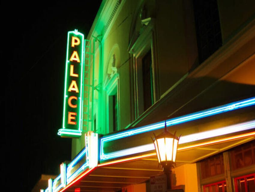 Hilo: Walking Ghost Tour - Coldwell Banker DAY-LUM Properties photo stop: old-town character and the story setup