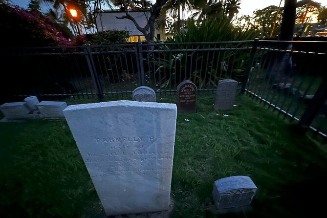 Kailua-Kona Haunted History Walking Ghost Tour - Hulihe’e Palace: sacred artifacts and what a pohaku means