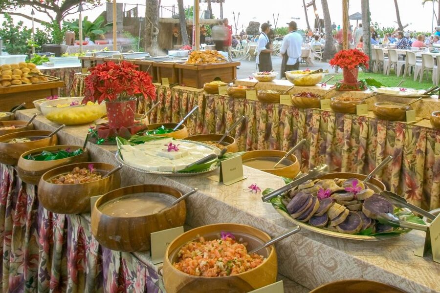 Kailua-Kona: Voyagers of the Pacific Luau with Buffet Dinner - Extras that cost money: parking and photos