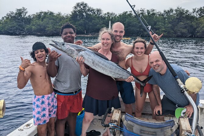 Kona - 6 Hour Private Fishing Charter Kona, Hawaii - Guides who talk, teach, and stay locked in