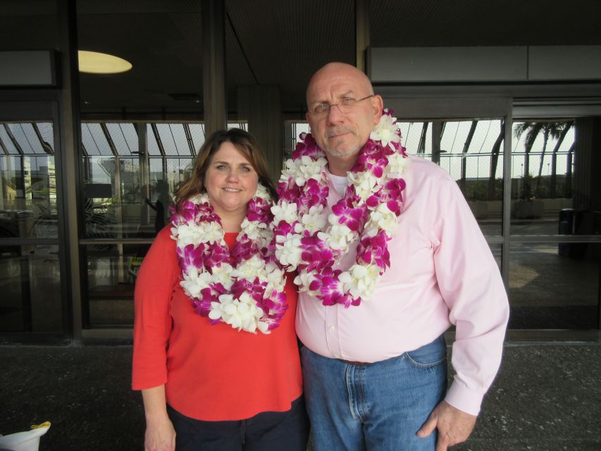 Kona Airport Custom Lei Greeting - Choose Your Lei - The dedicated greeter and the names-on-a-sign effect