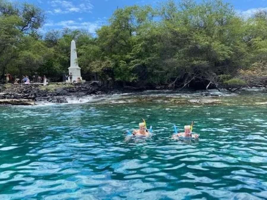 Kona: Captain Cook Snorkel Tour - Snacks, drinks, and included gear that reduce hassle