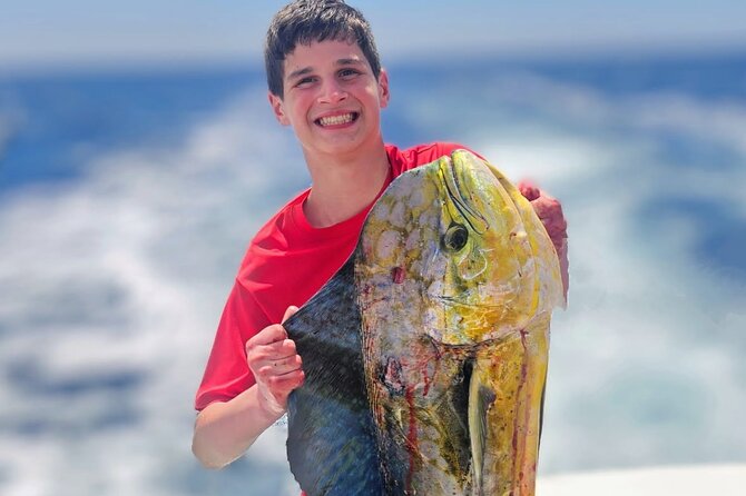 Kona Hawaii Deep Sea Fishing Escapade on the Bite Me 6 - Comfort, seasickness, and the deck choices that matter