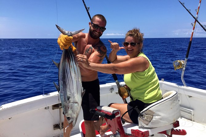 Kona Hawaii Fishing/Snorkel Large Group Private Charter on OE II - Kona Big-Game Fishing and Snorkel Time, Without the Crowds