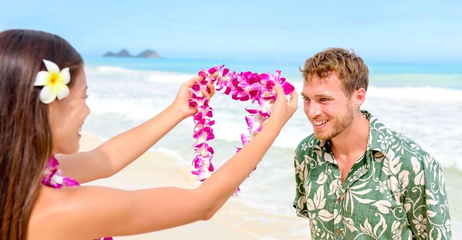 Kona Honeymoon Airport Lei Greeting - Choosing a special lei set (and making it photo-ready)