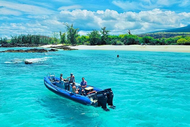 Kona Snorkel Tour: Captain Cook Reef Snorkel, Dolphin & Sea Caves - Sea caves and coastal coves: where a big boat can’t go
