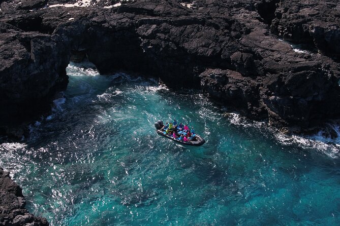 Kona Snorkeling: Beat the Crowd to Kealakekua Bay - Getting on the water: 10:00 am start, meeting point, and the bouncy reality