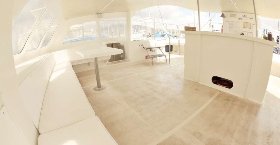 Kona Tradewind Catamaran Sail with Cocktails - First Impressions: Spirit of Aloha and a Calm Pace on the Water