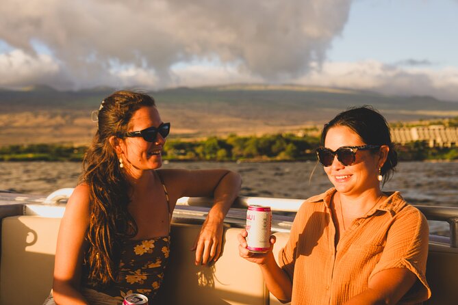 Mauna Kea Signature Sunset Coastline Cruise - Comfort on Board: Seats, Drinks, Deck Time, and Restroom