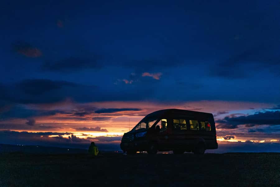 Mauna Kea: Stellar Explorer Tour from Hilo - From Hilo to Rainbow Falls: a strong start before the sky turns black