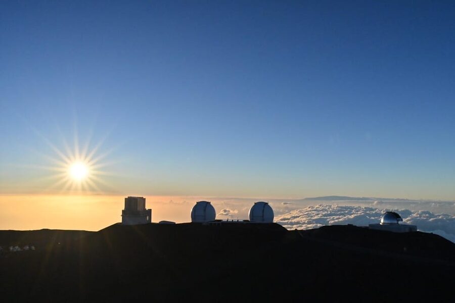 MaunaKea Summit SUNSET and Star Tour with Photo - 4x4 Pickup to Snow Parkas: How the Cold Is Handled