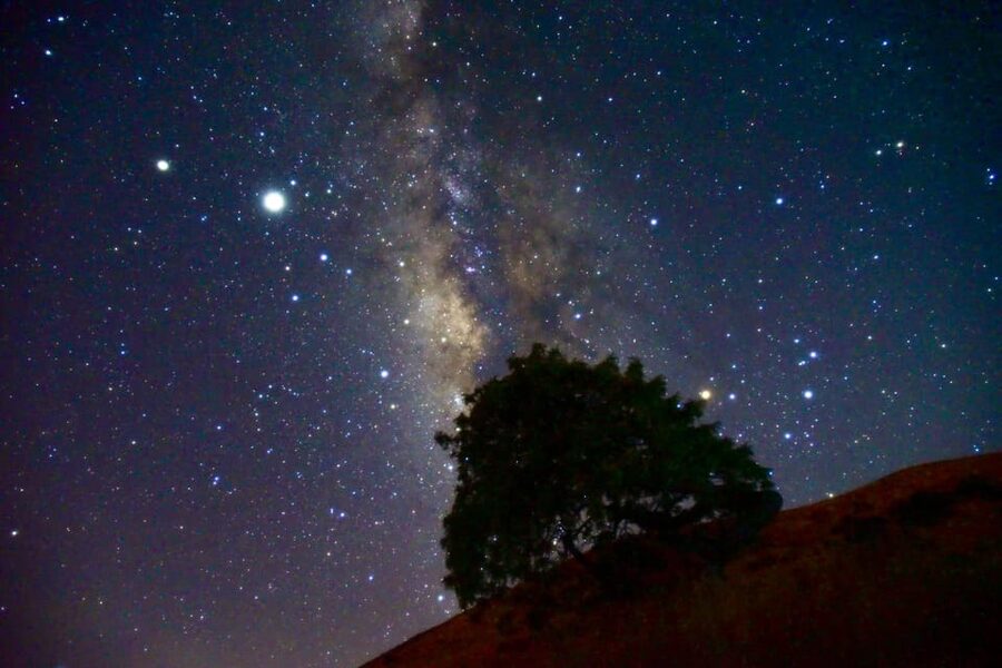 MaunaKea Summit SUNSET and Star Tour with Photo - Down to 12,000 Feet: Stargazing with a Telescope and Laser Pointer