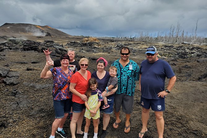 Private Volcano Tour - Stop 1: Liliuokalani Gardens in Hilo (Walk of Fame + Japanese Teahouse)