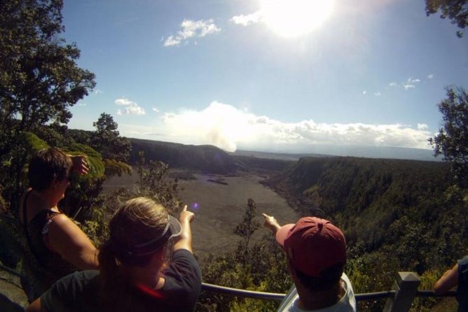 Small-Group Big Island Tour: Hawaii Volcanoes National Park and Kona Coffee Farm - Driving the Island: From Kailua-Kona Views to Mauna Loa Vistas
