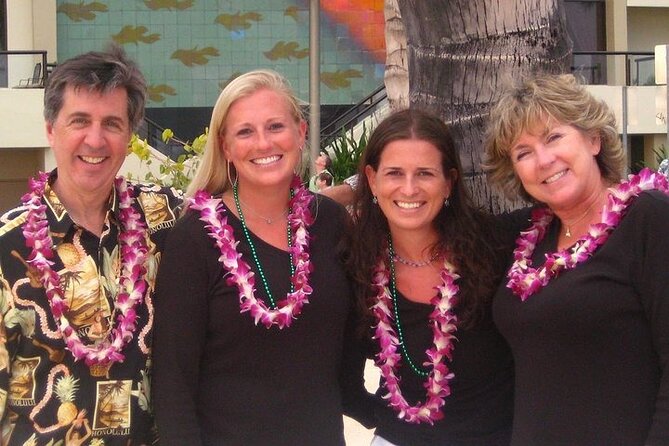 Traditional Airport Lei Greeting on Kona Hawai'i - Why a Kona Airport Lei Greeting Feels Like Instant Vacation