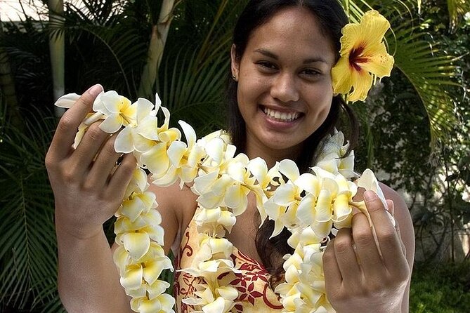 Traditional Airport Lei Greeting on Kona Hawai'i - Timing, Duration, and How “Quick” Really Feels